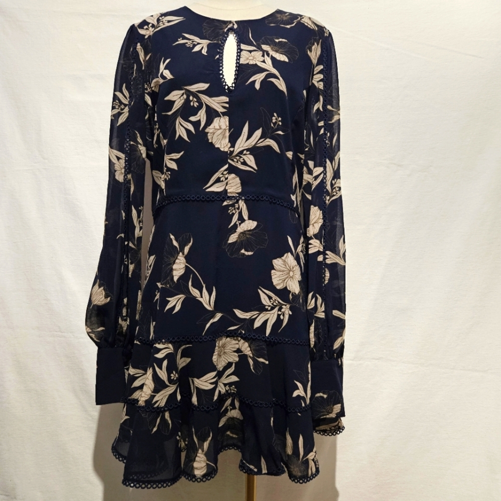 BARDOT TAMMY TRIM DRESS IN NAVY FLORAL size 10 - Picture 1 of 9